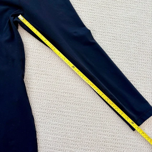 Women’s Size 10 Lululemon Black Wunder Under High-Rise Tight 25" - Picture 7 of 8